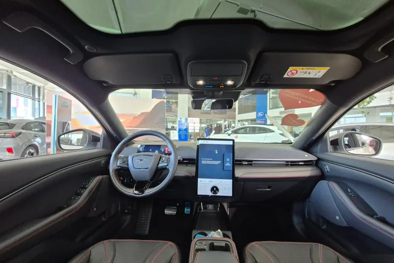 Ford Mustang Mach-E din 2025 cu 2 km - oferta FOR196409 - foto 13