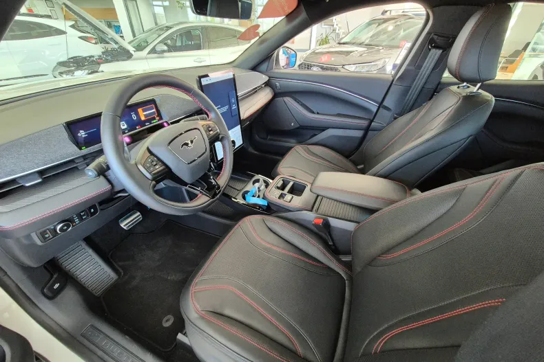 Ford Mustang Mach-E din 2025 cu 2 km - oferta FOR196409 - foto 16