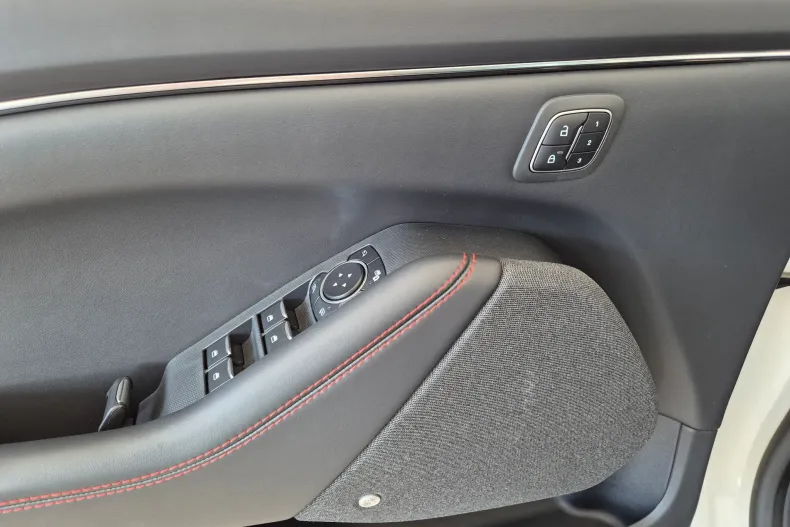 Ford Mustang Mach-E din 2025 cu 2 km - oferta FOR196409 - foto 18