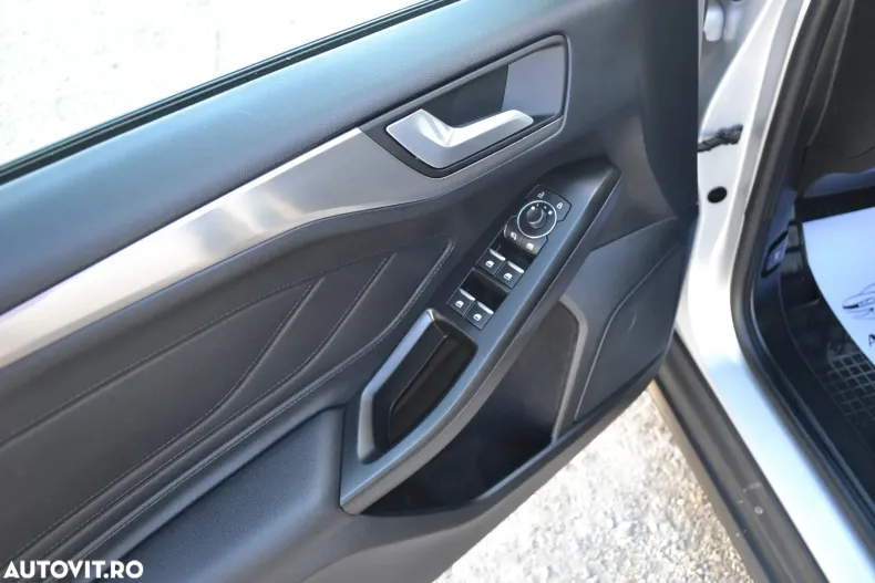 Ford Focus din 2021 cu 53.926 km - oferta FOR196410 - foto 7