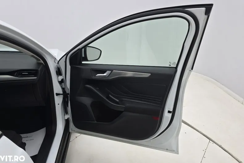Ford Focus din 2022 cu 122.719 km - oferta FOR196419 - foto 17