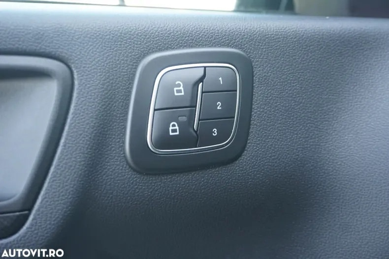 Ford Kuga din 2024 cu 23.564 km - oferta FOR196425 - foto 10