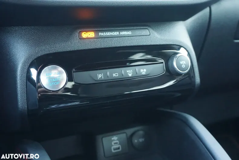 Ford Kuga din 2024 cu 23.564 km - oferta FOR196425 - foto 12