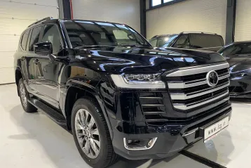 Toyota Land Cruiser 300 din 2025 - oferta TOY196426