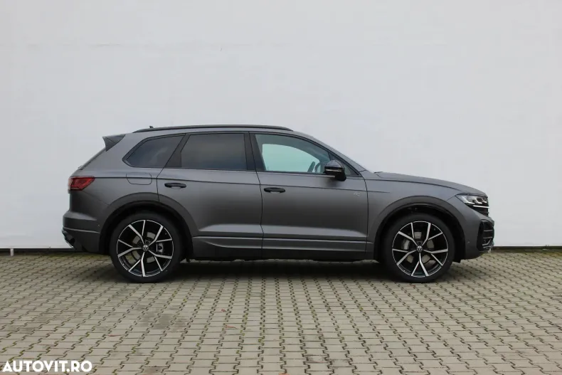 Volkswagen Touareg din 2025 cu 3.500 km - oferta VOL196427 - foto 5