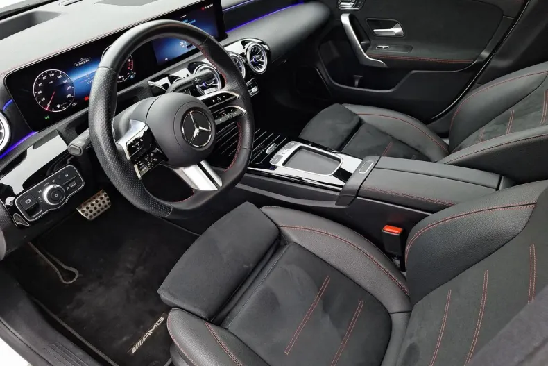 Mercedes-Benz CLA 250 (Clasa CLA) din 2024 cu 20.000 km - oferta MER196430 - foto 10