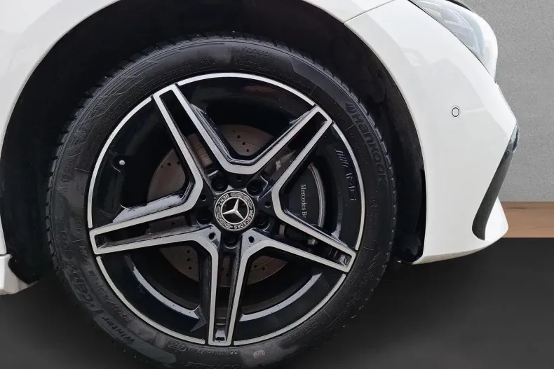 Mercedes-Benz CLA 250 (Clasa CLA) din 2024 cu 20.000 km - oferta MER196430 - foto 16