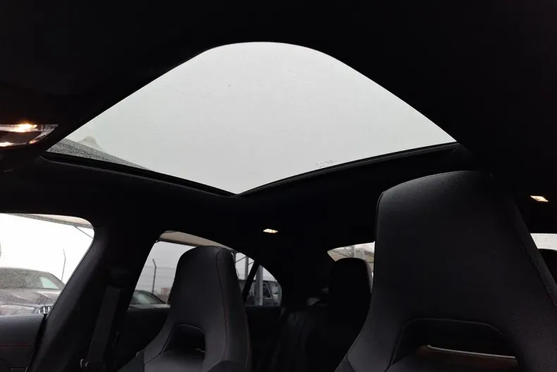 Mercedes-Benz CLA 250 (Clasa CLA) din 2024 cu 20.000 km - oferta MER196430 - foto 19