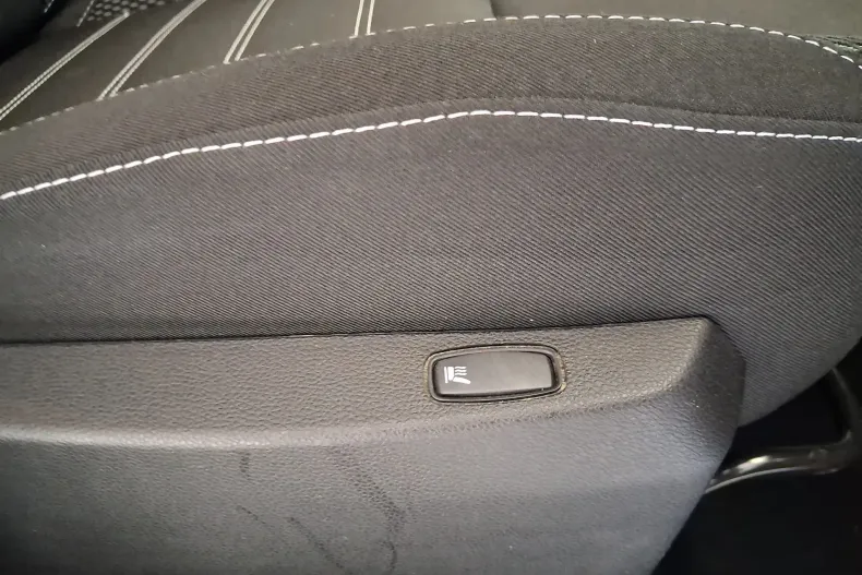 Dacia Duster din 2023 cu 85.287 km - oferta DAC196433 - foto 17