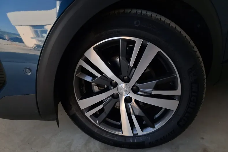 Peugeot 3008 din 2021 cu 96.423 km - oferta PEU196434 - foto 4