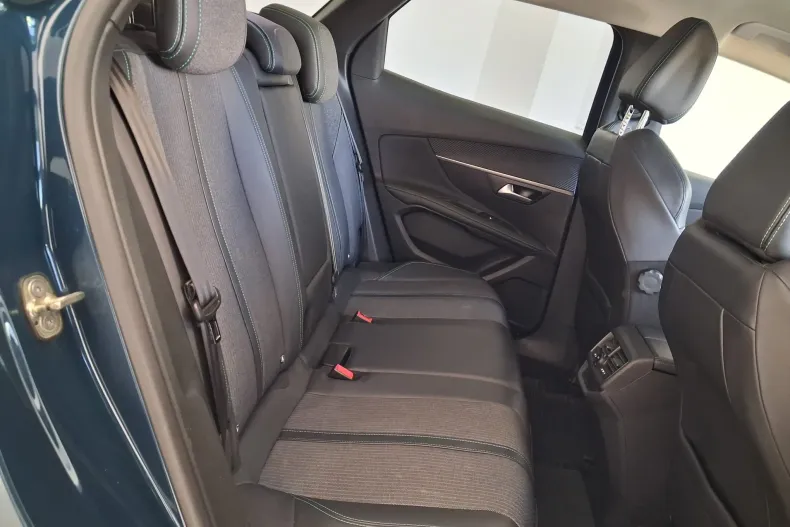 Peugeot 3008 din 2021 cu 96.423 km - oferta PEU196434 - foto 32