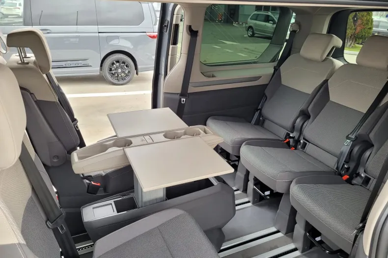Volkswagen Multivan din 2026 cu 10 km - oferta VOL196436 - foto 2
