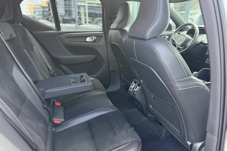 Volvo XC40 din 2020 cu 94.223 km - oferta VOL196437 - foto 8
