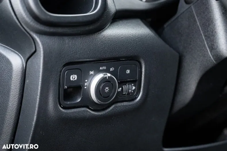 Mercedes-Benz Vito din 2025 cu 15.296 km - oferta MER196438 - foto 33