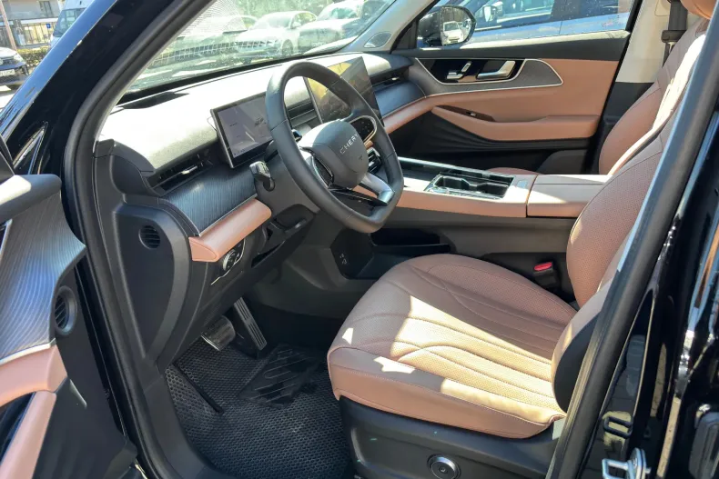 Chery Tiggo 9 din 2025 cu 2.371 km - oferta CHE196443 - foto 4