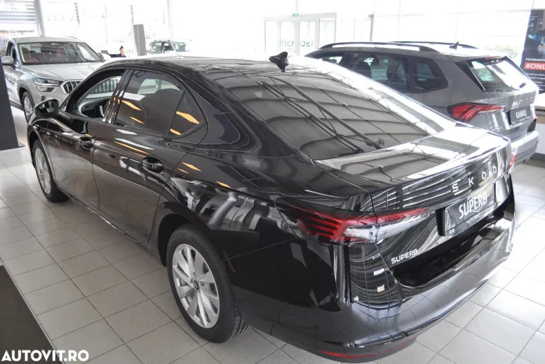 Skoda Superb din 2026 cu 6 km - oferta SKO196446 - foto 7