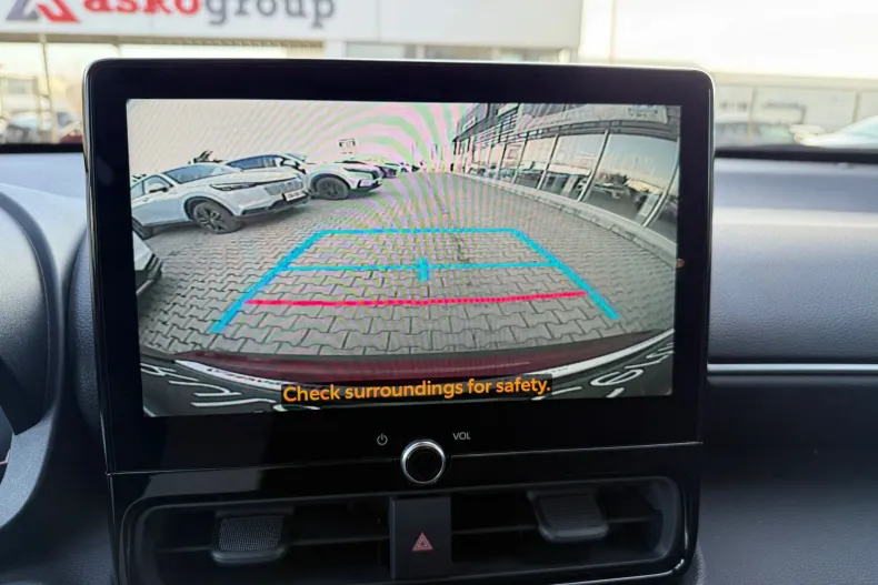 Toyota Yaris din 2025 cu 5.084 km - oferta TOY196448 - foto 17