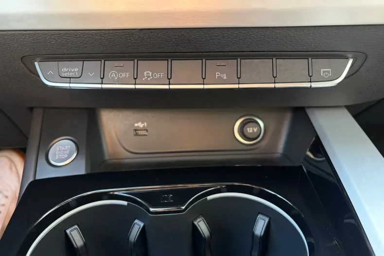 Audi A4 din 2023 cu 26.438 km - oferta AUD196450 - foto 19