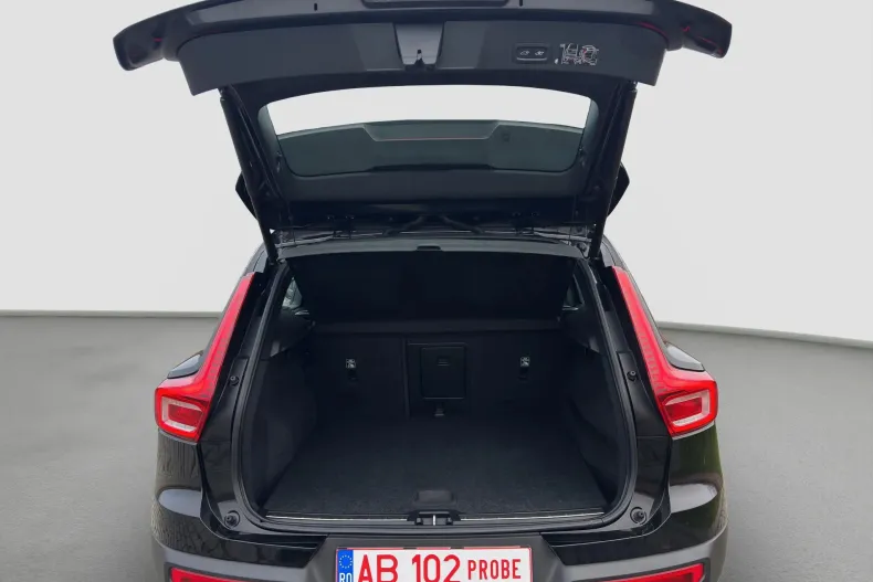 Volvo XC40 din 2020 cu 118.000 km - oferta VOL196456 - foto 13