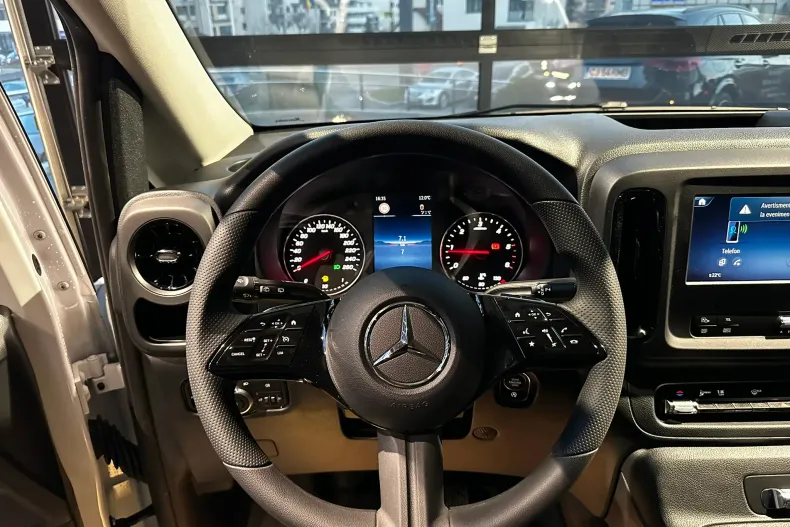 Mercedes-Benz Vito din 2025 cu 16 km - oferta MER196462 - foto 10