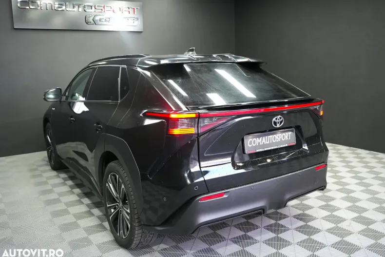 Toyota bZ4X din 2023 cu 49.500 km - oferta TOY196467 - foto 4