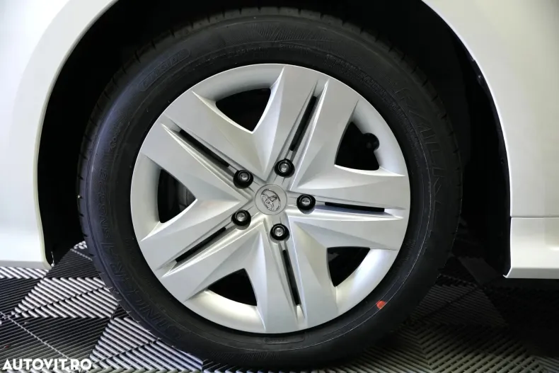 Toyota Corolla din 2026 cu 3 km - oferta TOY196468 - foto 12