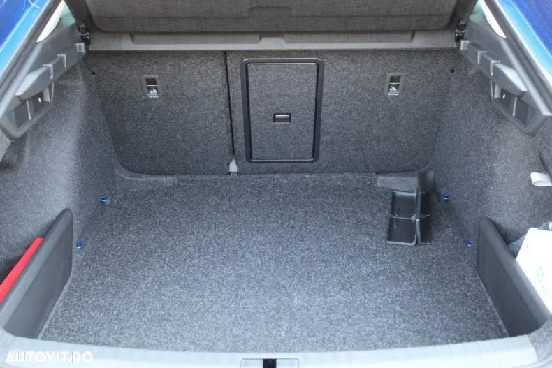 Skoda Octavia din 2025 cu 12.400 km - oferta SKO196483 - foto 14