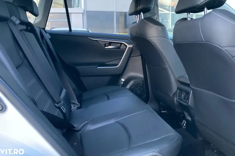 Toyota RAV4 din 2025 cu 7.000 km - oferta TOY196487 - foto 7