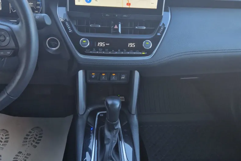 Toyota Corolla Cross din 2022 cu 61.601 km - oferta TOY196496 - foto 15