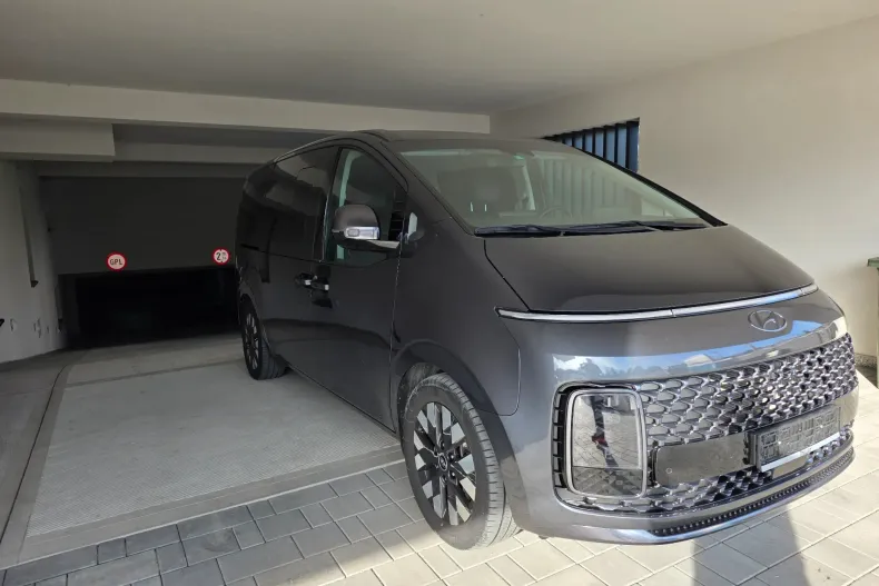 Hyundai Staria din 2023 cu 43.000 km - oferta HYU196499 - foto 3
