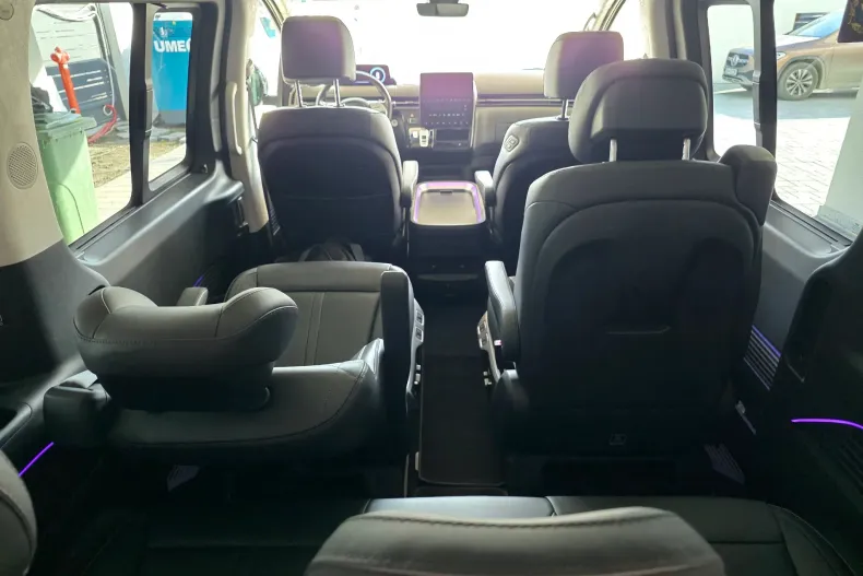 Hyundai Staria din 2023 cu 43.000 km - oferta HYU196499 - foto 13