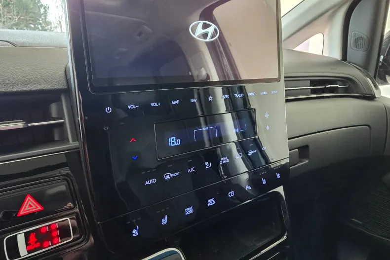 Hyundai Staria din 2023 cu 43.000 km - oferta HYU196499 - foto 20
