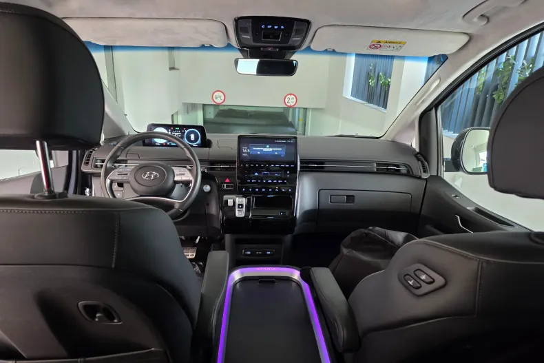 Hyundai Staria din 2023 cu 43.000 km - oferta HYU196499 - foto 28
