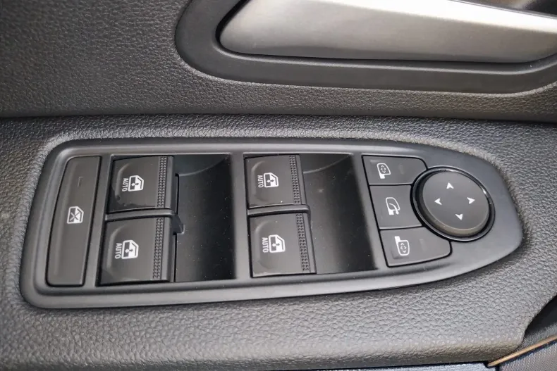 Dacia Duster din 2024 cu 7 km - oferta DAC196500 - foto 9