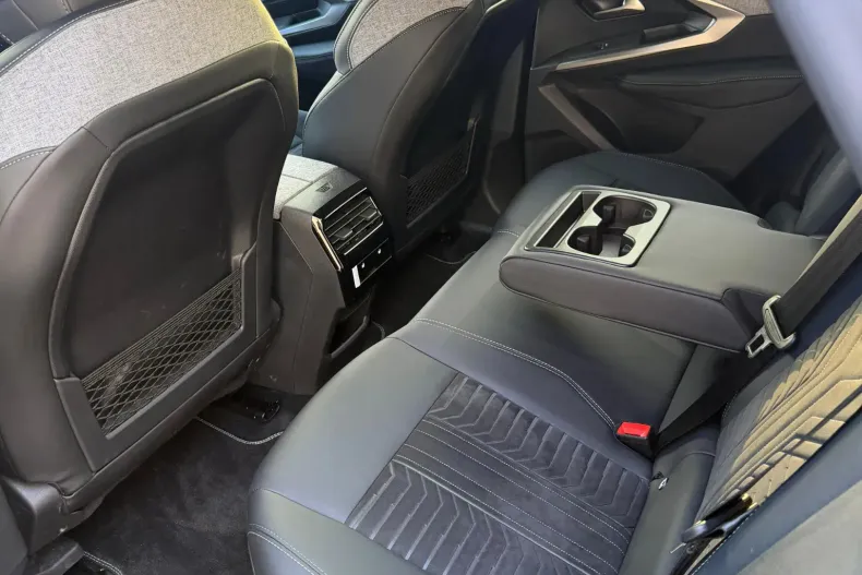 Peugeot 3008 din 2025 cu 1.147 km - oferta PEU196514 - foto 18