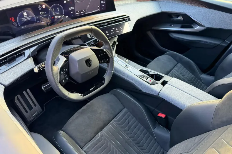 Peugeot 3008 din 2025 cu 1.147 km - oferta PEU196514 - foto 19