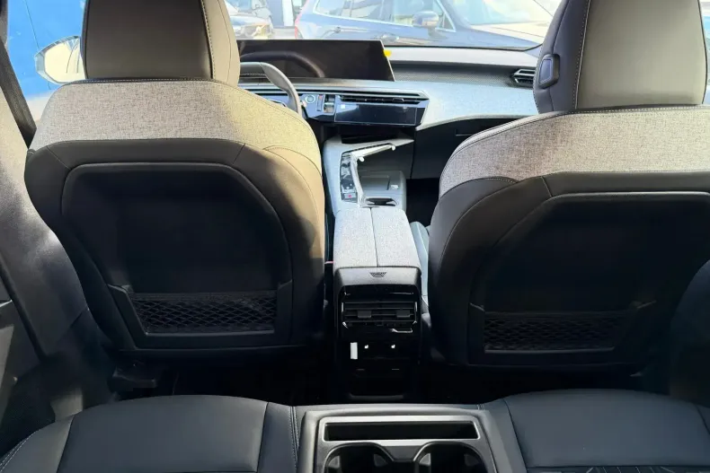 Peugeot 3008 din 2025 cu 1.147 km - oferta PEU196514 - foto 22