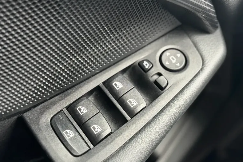 BMW 218i (Seria 2) din 2023 cu 124.000 km - oferta BMW196518 - foto 31