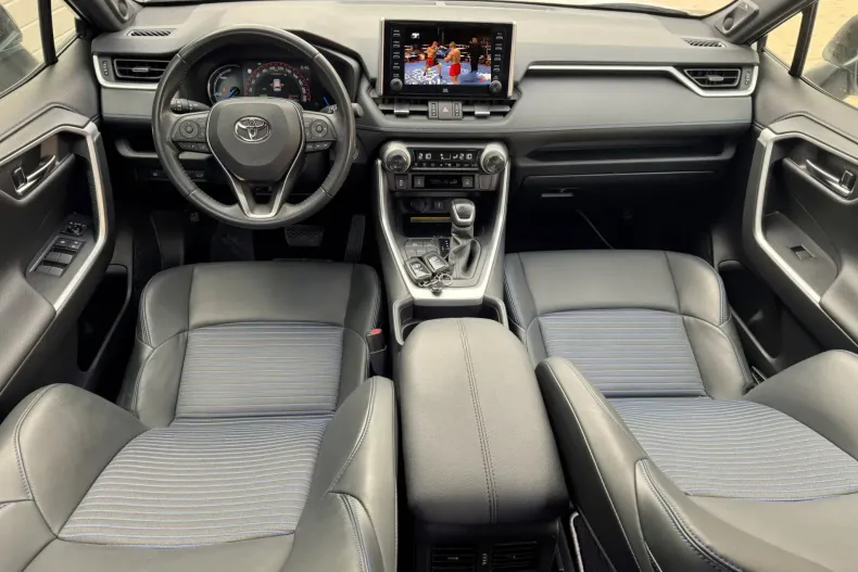Toyota RAV4 din 2022 cu 137.500 km - oferta TOY196524 - foto 2