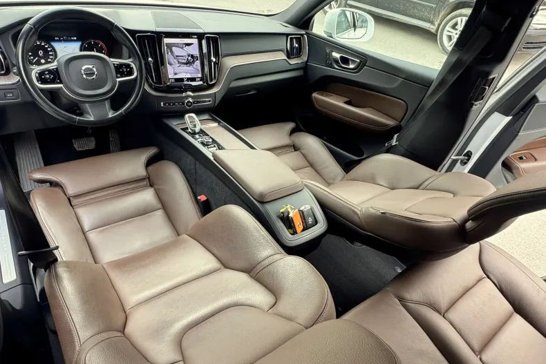 Volvo XC60 din 2021 cu 178.500 km - oferta VOL196526 - foto 24