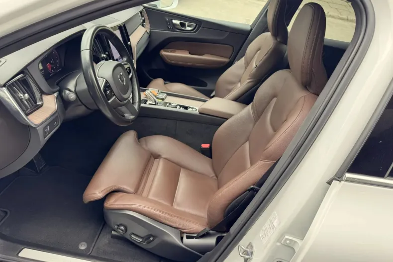 Volvo XC60 din 2021 cu 178.500 km - oferta VOL196526 - foto 28