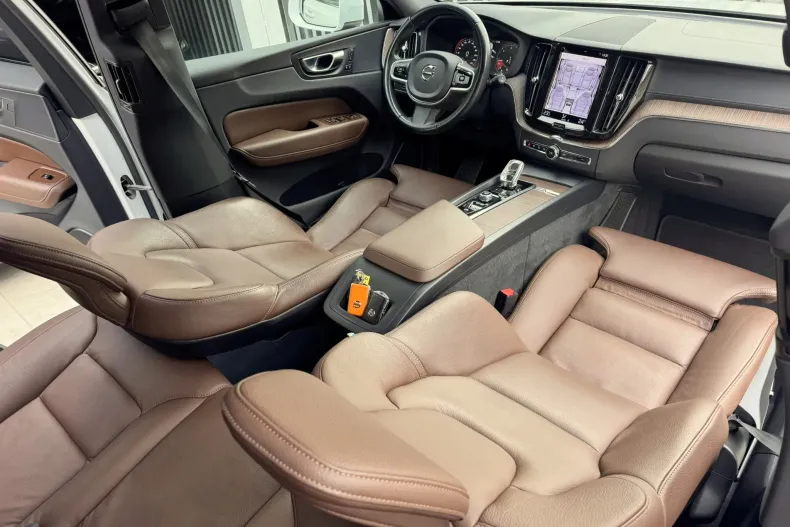Volvo XC60 din 2021 cu 178.500 km - oferta VOL196526 - foto 34