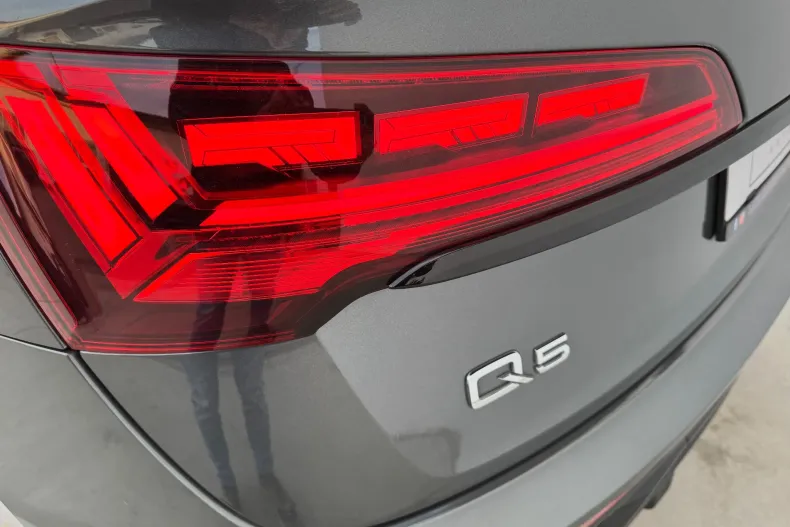 Audi Q5 din 2021 cu 125.000 km - oferta AUD196527 - foto 23