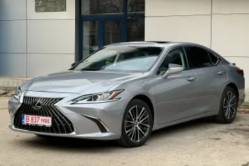 Lexus Seria ES din 2024 - oferta LEX196528