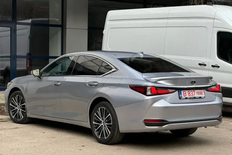Lexus Seria ES din 2024 cu 34.000 km - oferta LEX196528 - foto 6