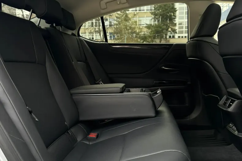 Lexus Seria ES din 2024 cu 34.000 km - oferta LEX196528 - foto 15