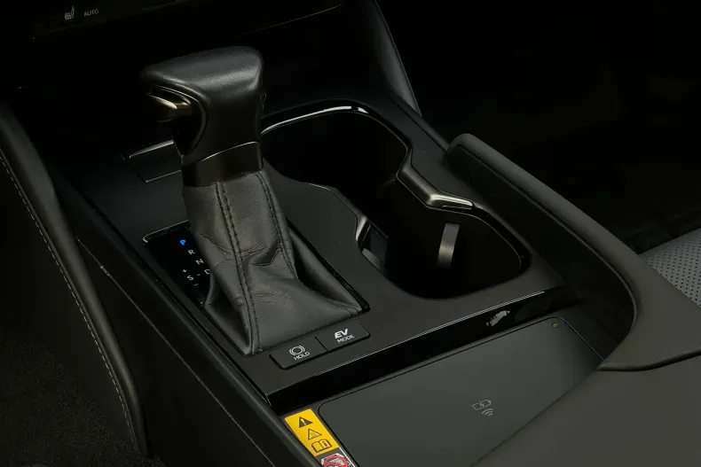 Lexus Seria ES din 2024 cu 34.000 km - oferta LEX196528 - foto 22