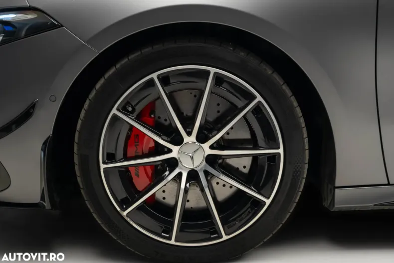 Mercedes-Benz A 35 AMG (Clasa A) din 2023 cu 12.000 km - oferta MER196535 - foto 10