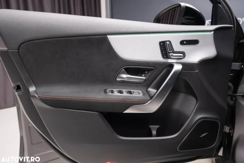 Mercedes-Benz A 35 AMG (Clasa A) din 2023 cu 12.000 km - oferta MER196535 - foto 24