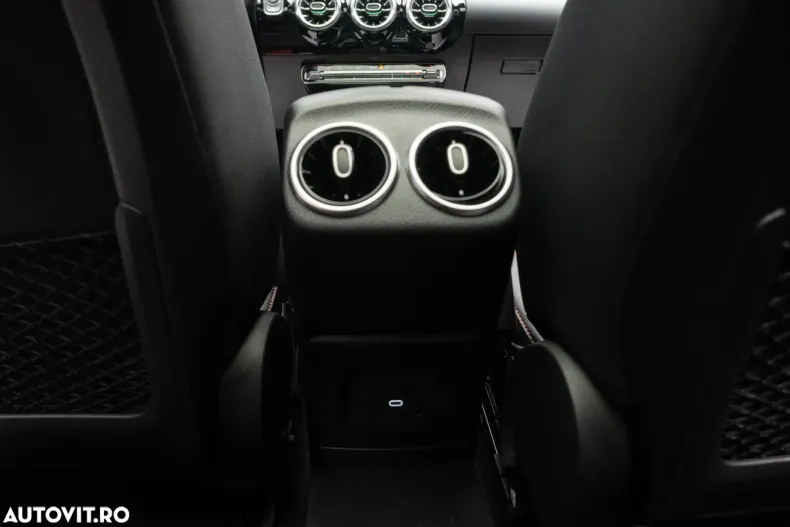 Mercedes-Benz A 35 AMG (Clasa A) din 2023 cu 12.000 km - oferta MER196535 - foto 32
